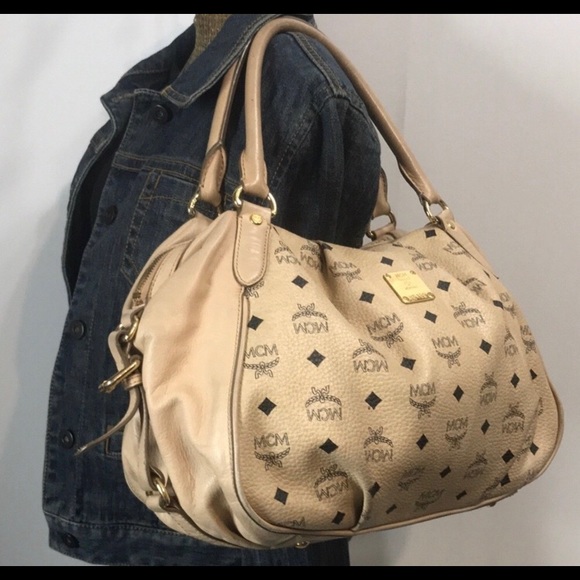 Authentic MCM Beige Leather Hobo Shoulder Bag - Picture 2 of 14
